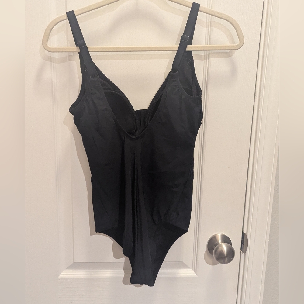 Profile by Gottex BLACK Roulette V-Neck Tummy Control One Piece Swimsuit Size 8 - Picture 5 of 8